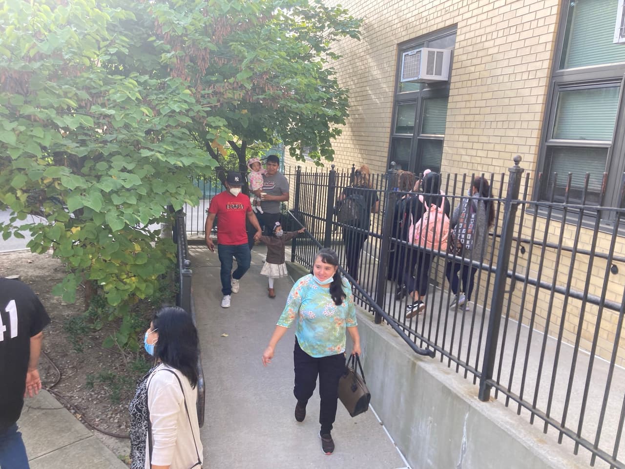 Los muebles serán entregados hoy en sus respectivos apartamentos.