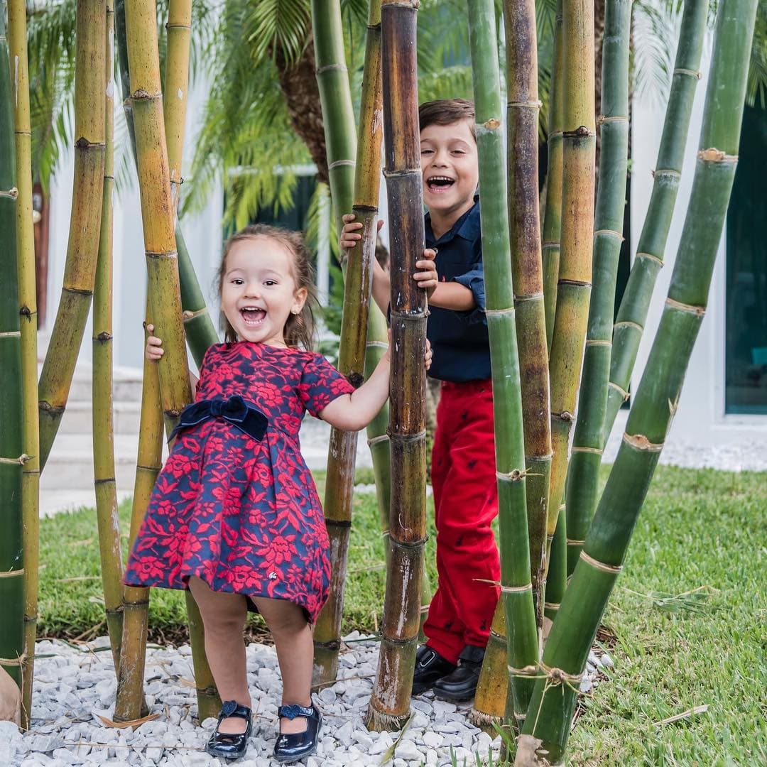Ahora Satcha vive al máximo su maternidad con Alana y Bruce, los niños de sus ojos.