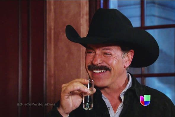 Sólo se casó con ella para apoderarse de su fortuna y convertirla en la mujer más infeliz del mundo.