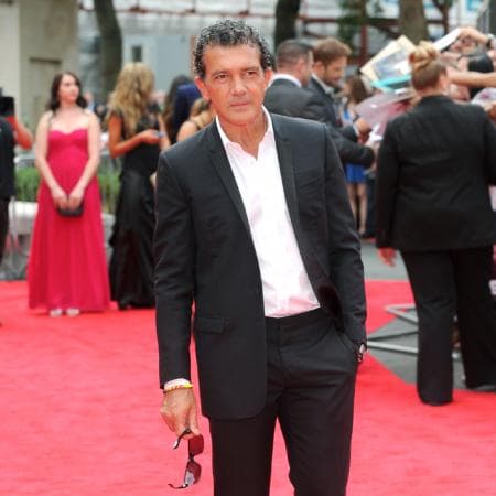 Mientras que a 
<b><a href="https://www.univision.com/temas/antonio-banderas">Antonio Banderas</a></b> su participación en 'Dolor y gloria' fue lo que lo llevó a ser considerado en la lista del New York Times.
<br>