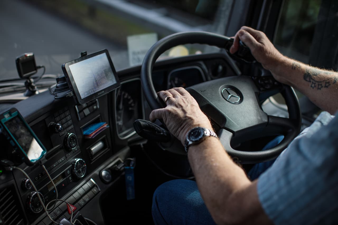 <b>El mayor riesgo para camioneros y choferes es la tentación de picar entre horas unida a la inactividad física</b>, ya que pueden llegar a pasar muchas horas al volante.