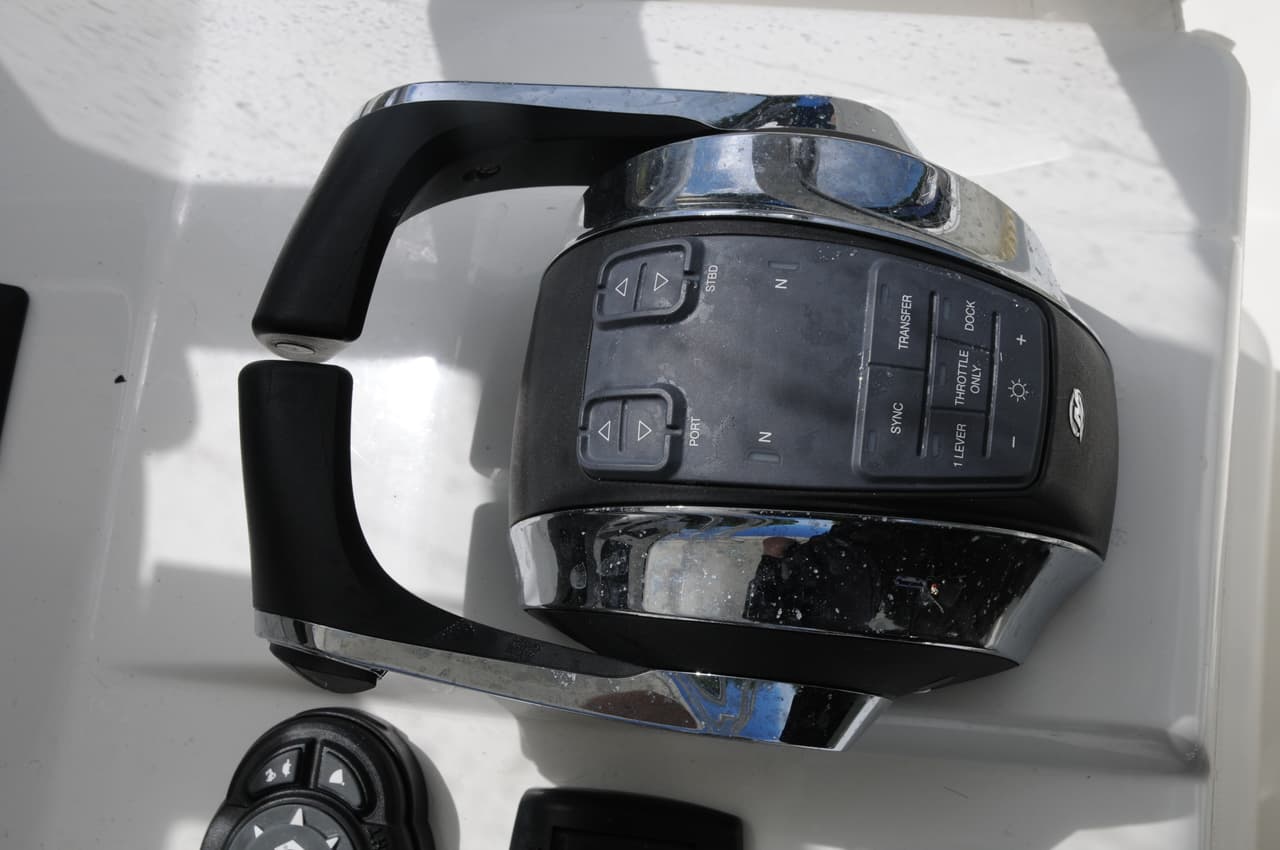 The investigation found that that 32-foot, center console SeaVee boat was traveling 65.7 mph at "full throttle" when it hit rocks at the entrace to the port of Miami.