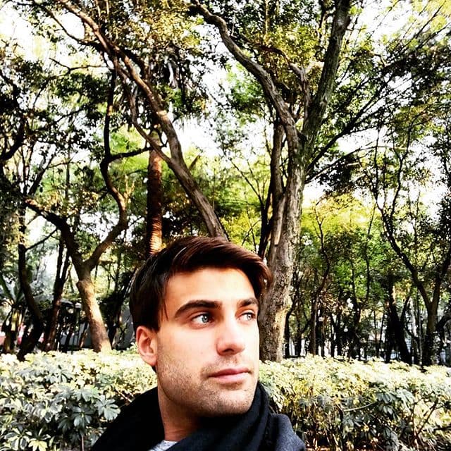 Un hombre valiente, honesto, todo un héroe que lucha por la justicia y la equidad.