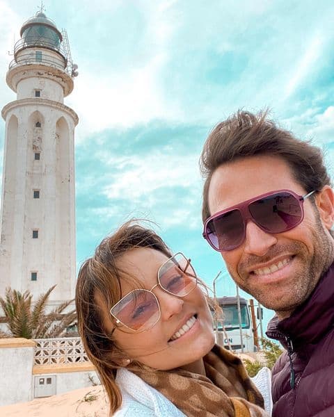 Dicha postal y otros videos publicados por la pareja de inmediato generaron que sus fanáticos recordaran a los personajes que interpretaron en la telenovela de 2011: “Teresa y Arturo en París otra vez”, comentó la usuaria Le Mon Rebeka.