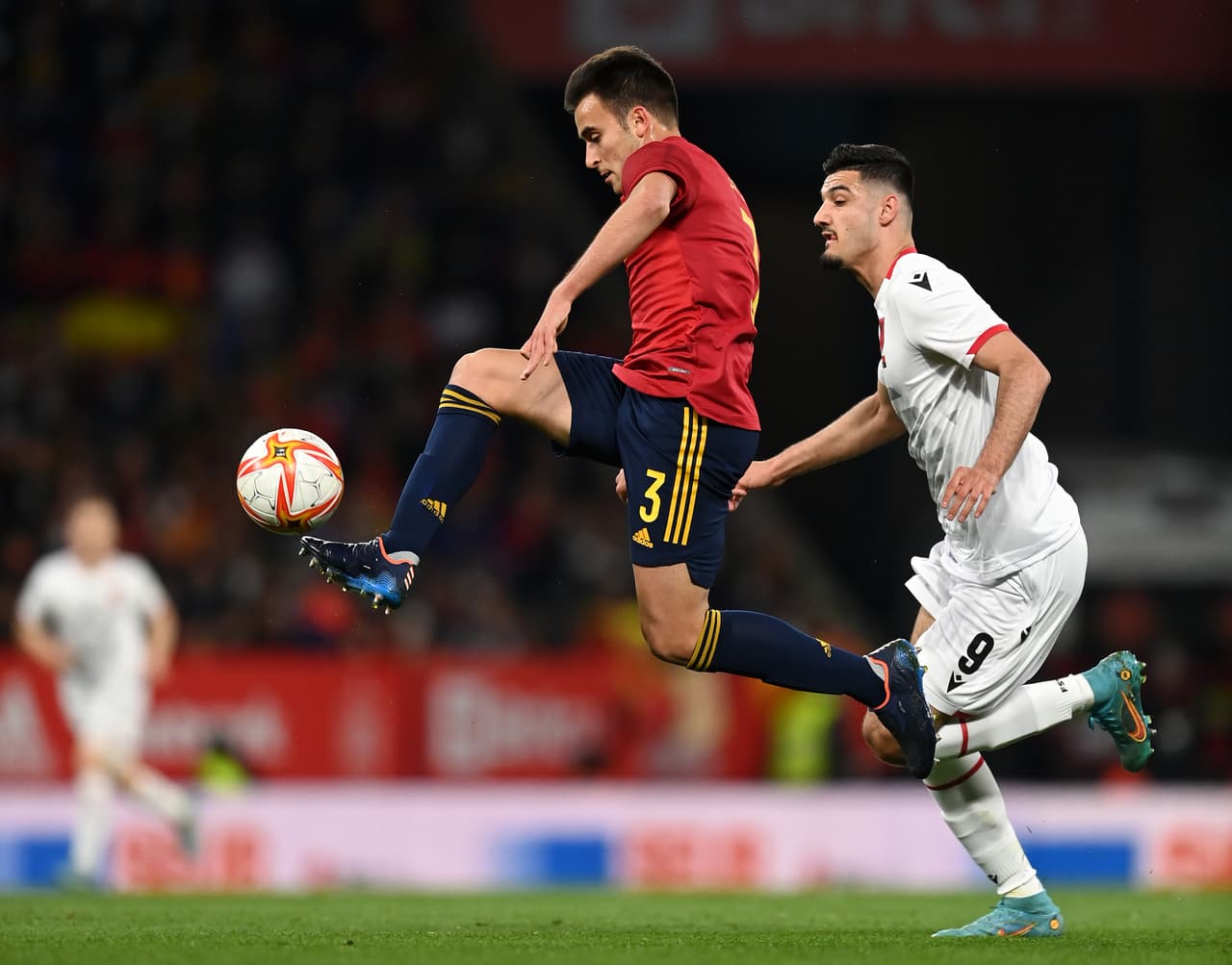 España sacó un apurado triunfo ante la Selección de Albania en un encuentro que dejó la emoción para los minutos finales.