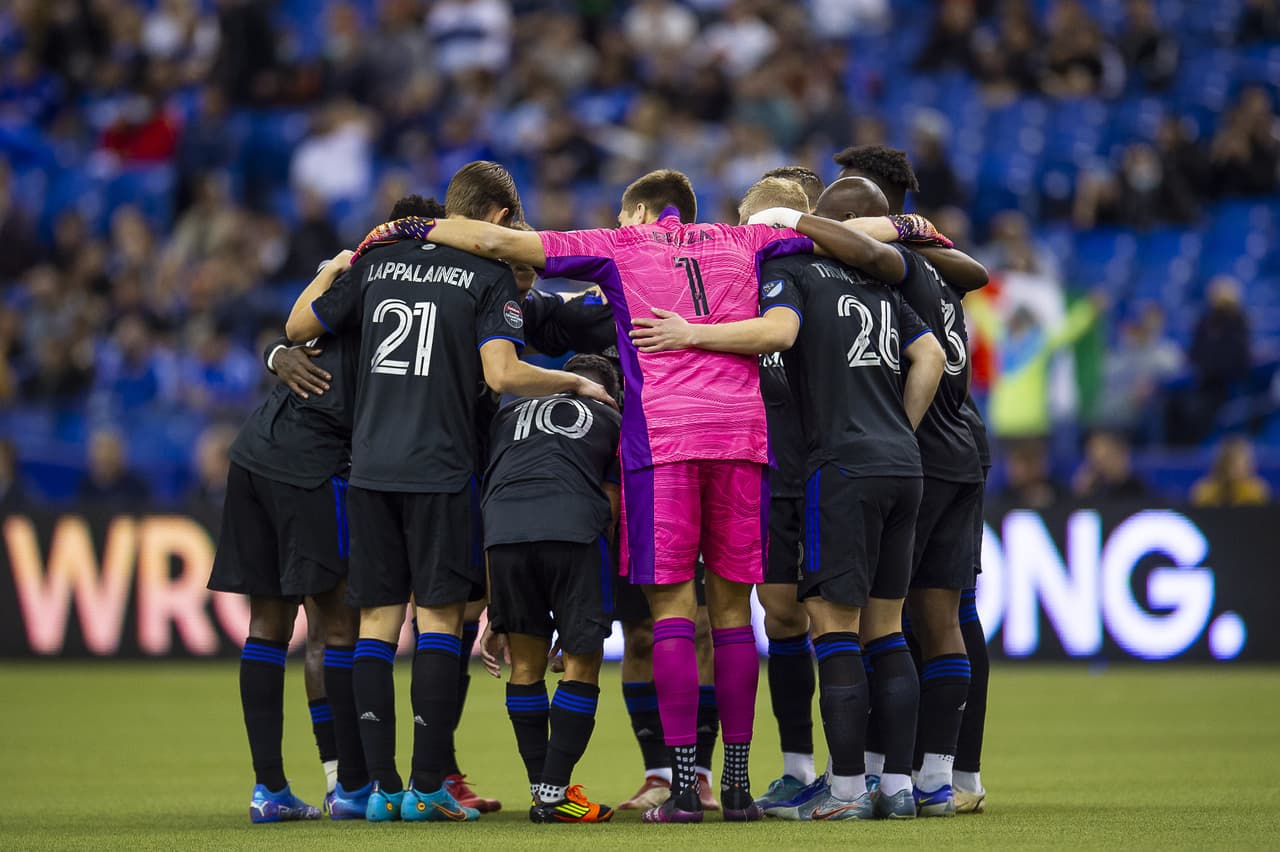 Cruz Azul igualó 1-1 en su visita a Montreal y avanzó a las Semifinales gracias al marcador global; Uriel Antuna adelantó a La Máquina antes de que Rudy Camacho emparejara las acciones.