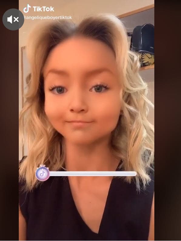 Además, reconoció que Tik Tok ha servido para 
<b>distraer a la gente </b>en estos tiempos de coronavirus.
<br>