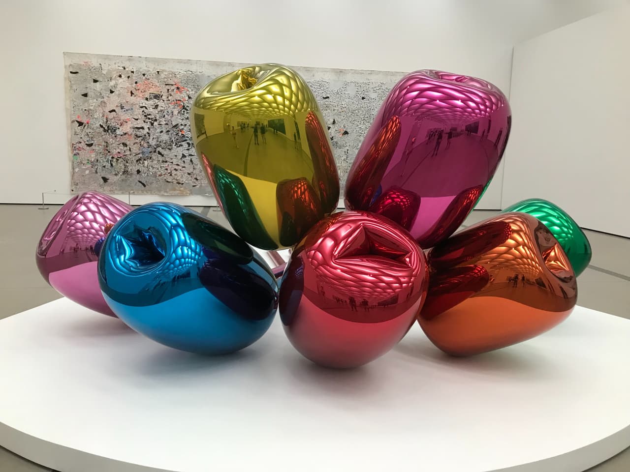 Es un museo de arte contemporanéo con más de 2,000 obras de arte en el distrito cultural de Los Ángeles. Se encuentra a pocos metros de Disney Hall y del museo MOCA.