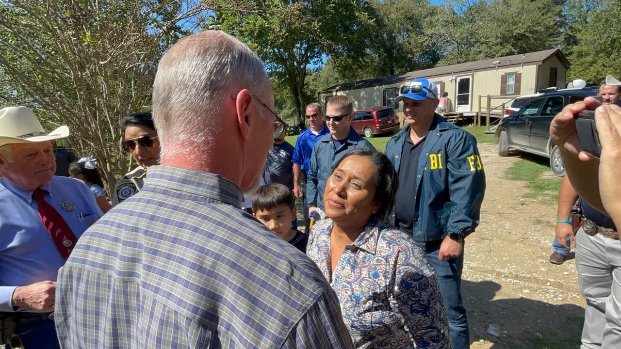 Asegura que "Dios lo llevó a realizar el 
<b><a href="https://www.univision.com/local/houston-kxln/christopher-ramirez-desapariciones-busqueda-condado-grimes-houston-texas-investigacion-fotos">hallazgo de Christopher</a></b>" después de no estar enterado de lo que le ocurría al menor. Núñez le agradeció el haberle devuelto a su hijo.