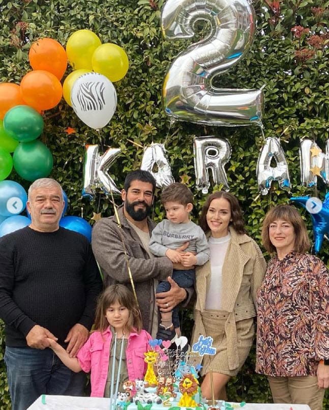 Además, el 
<b>pastel era temático</b> y tenía figurillas de animales.
<br>