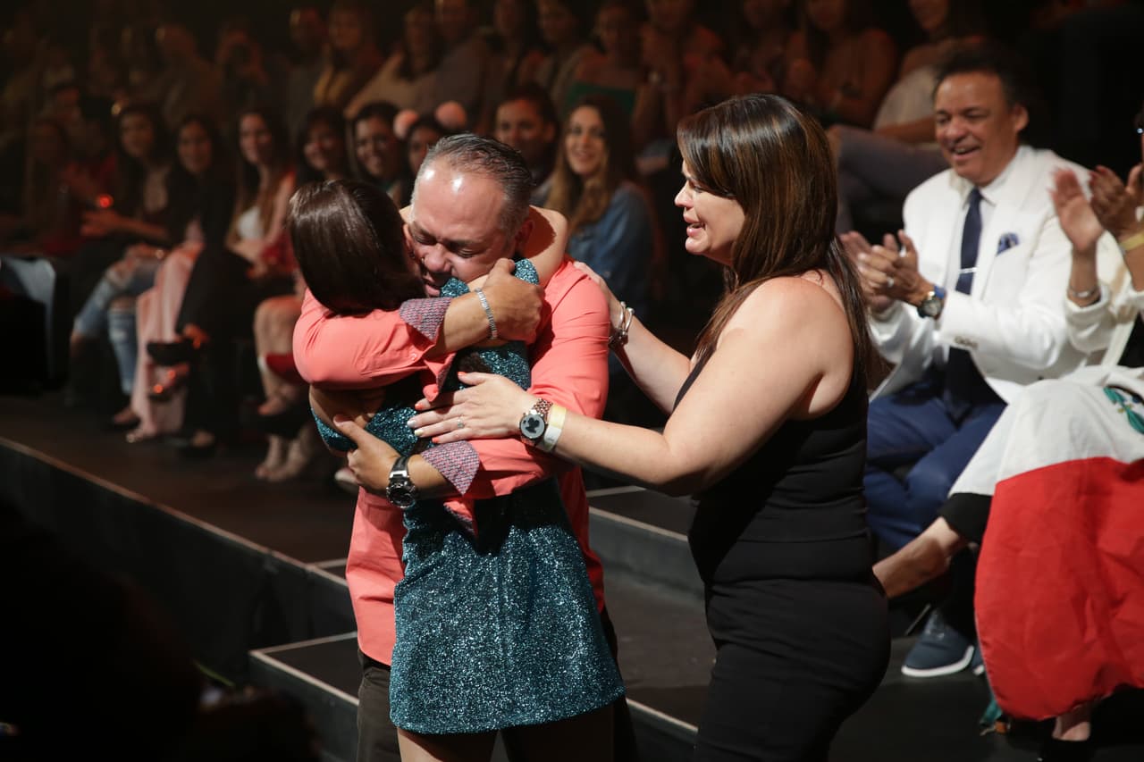 Lágrimas de felicidad en familia. ¡Bravo, Taishmara!