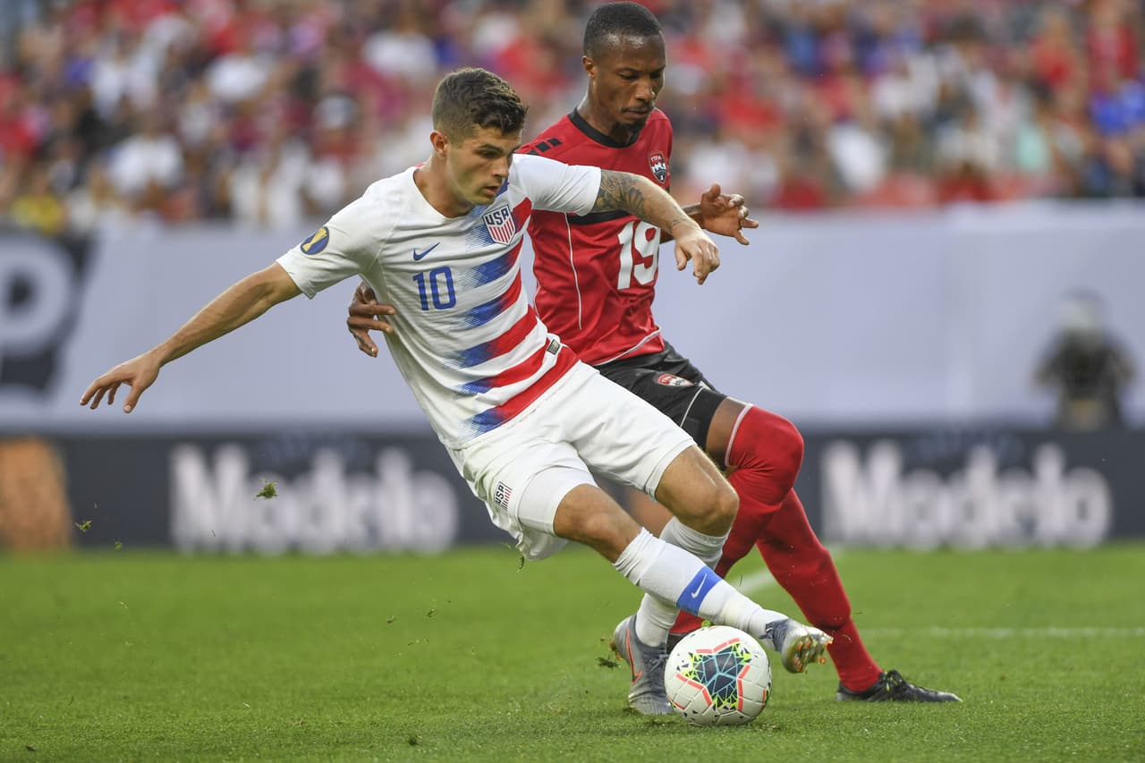 El dueño del centro del campo estadounidense fue el jugador de 20 años del Chelsea Christian Pulisic (10).