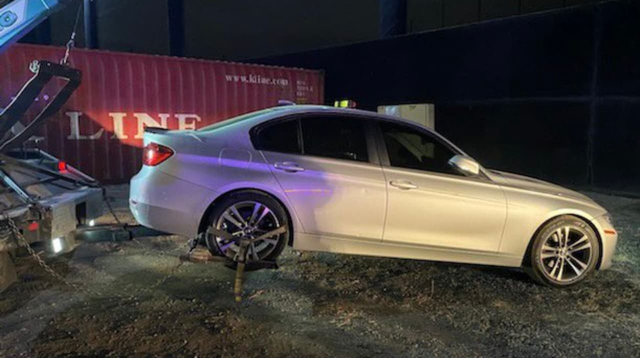 La policía emitió aproximadamente 500 citaciones por diversas infracciones, incluido el hecho de ser espectador.
<br>