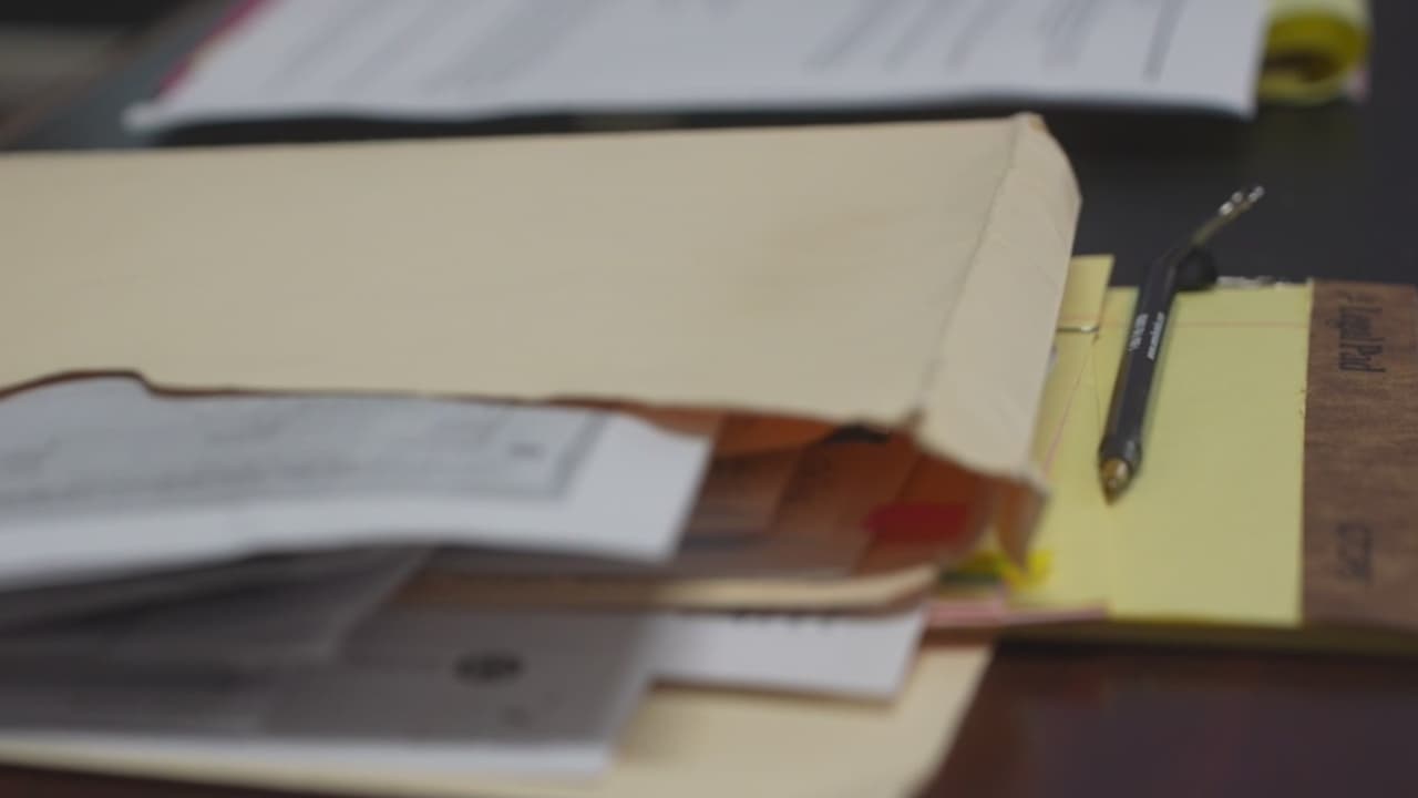 ¿Necesitas un abogado para renovar tu residencia permanente?