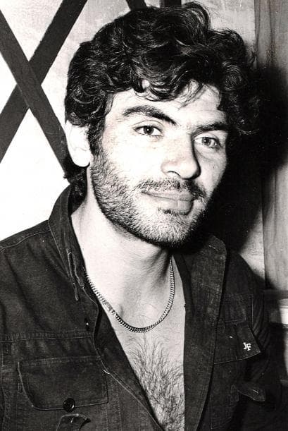 Mientras que con 
<b>Salvador Pineda</b> sí tuvo una relación con él, ya que su simpatía y buen humor conquistó a la actriz, durando sólo 6 meses.