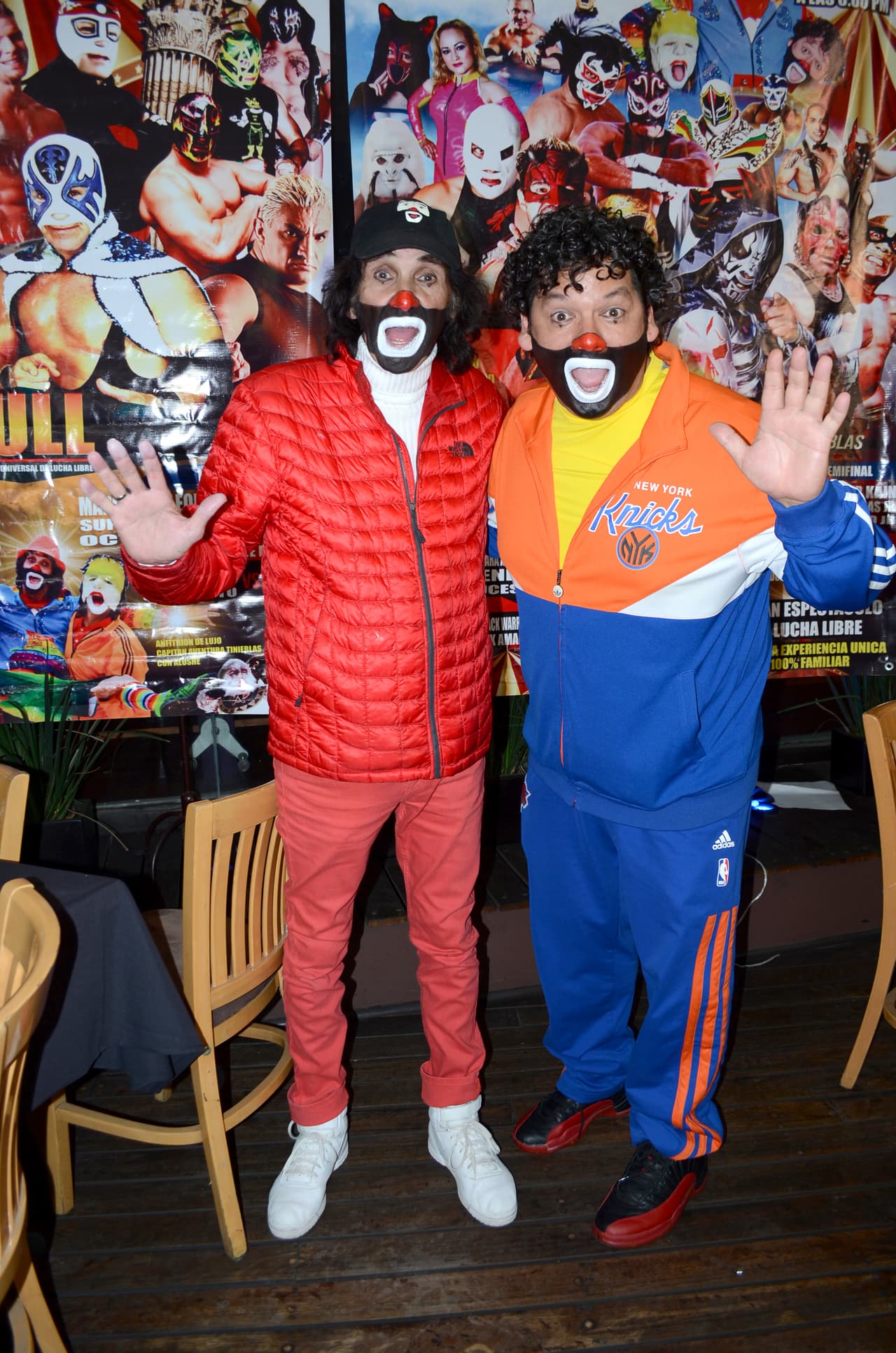 <b><a href="https://www.univision.com/shows/despierta-america/imagenes-del-hijo-de-cepillin-despidiendo-a-su-padre-en-una-funeraria-de-la-ciudad-de-mexico-video">Su hijo, Ricardo González Guajardo</a></b>, fue el encargado de dar la noticia: "Quisiera que fuera falsa la nota, pero no, ahora sí es real", dijo tras revelar que vio a su padre por última vez la mañana del lunes, "Le hablaba bonito agarrándole la mano, dándole ánimos a mi papá", dijo en Despierta América.