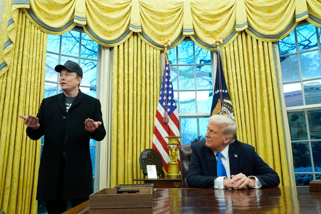 Qué hay detrás de la insistencia de Trump y Musk en hablar de “derroche, fraude y abuso” en el gobierno federal