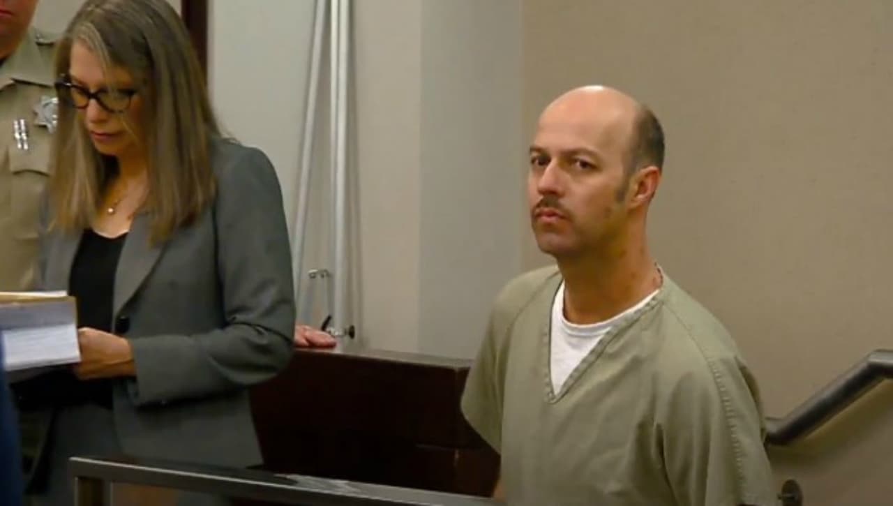 Esteban Loaiza regresó a corte, pero queda pendiente la petición de revisión de su fianza