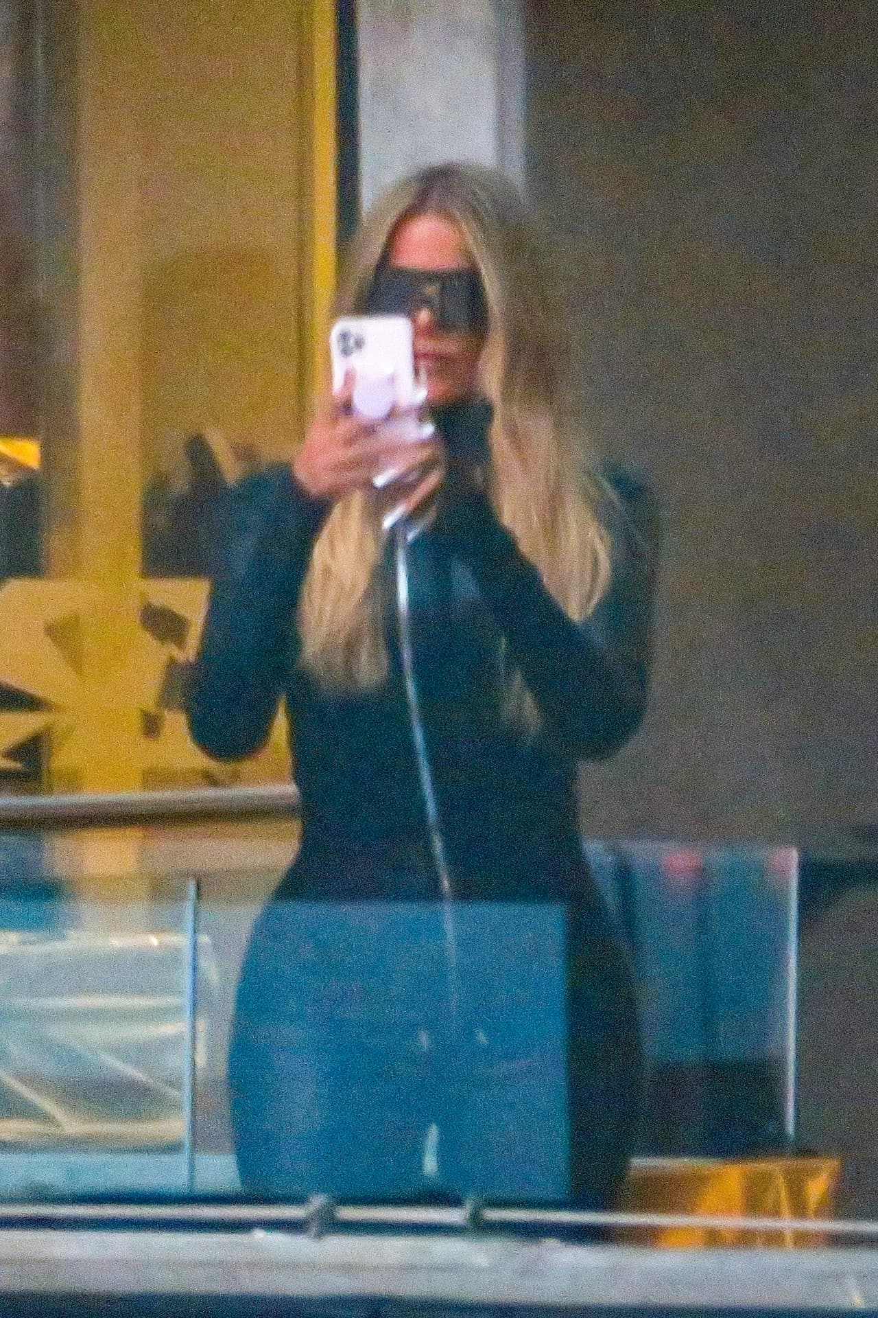 El 8 de junio, en el cumpleaños del rapero, la modelo aseguró que el cantante y empresario sería su "
<b>hermano de por vida</b>".