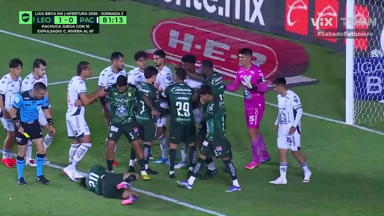 ¡No se peleen que son hermanos! Se arma la trifulca entre jugadores de Léon y Pachuca