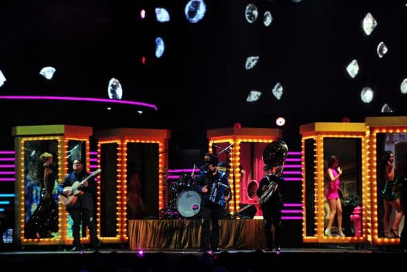 Voz de Mando también representó a México en la ceremonia de la gran fiesta latina.