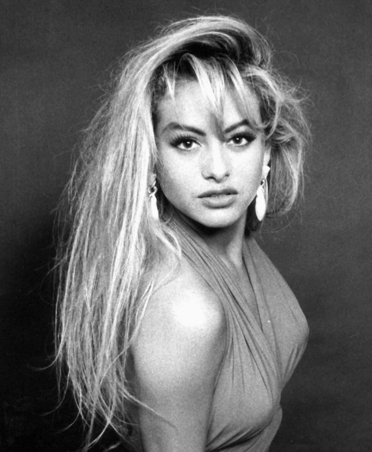 Pero durante una entrevista con Raúl de Molina, Paulina respondió: “Thali va a España y dice que es mi mejor amiga, y luego va a tu programa (El Gordo y La Flaca) y dice que no me quiere… Yo a la Thali la quiero mucho y le mando besos en la boca y todo”, dijo en tono de ironía.