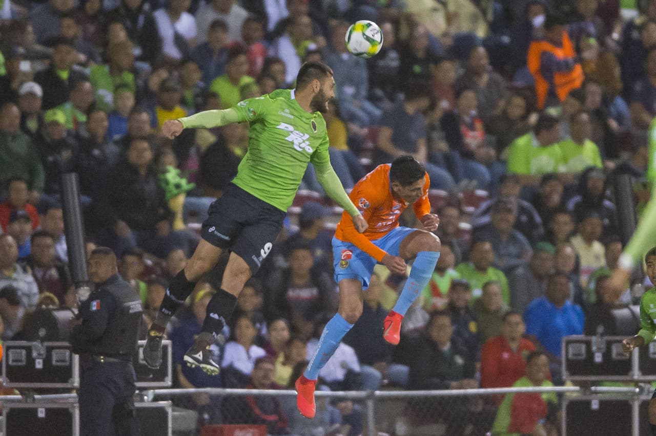 El duelo sucedió en el Estadio Olímpico Benito Juárez, ante poco menos de veinte mil espectadores.