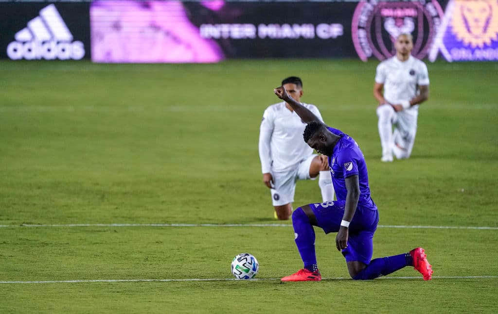 Julián Carranza (12’) abrió el marcador, Dike (18’) empató y Carranza (23’) marcó su doblete doblete para recuperar la ventaja. Pizarro (48’) marcó el tercero y Nani (80’) acercaba a los de Orlando.