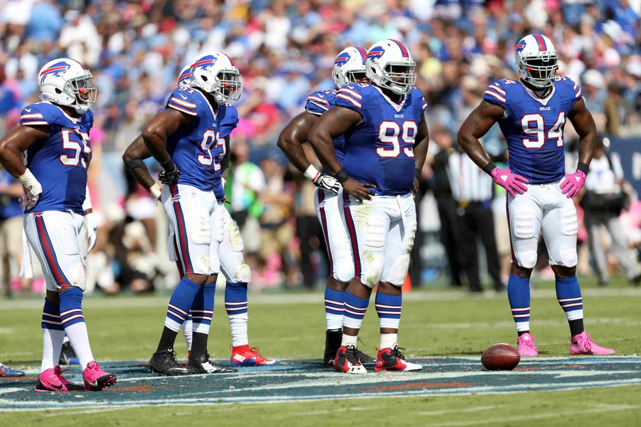 Mario Williams y Marcell Dareus critican el esquema defensivo de su coach Rex Ryan