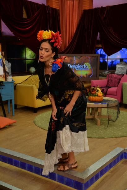 La más contenta y orgullosa de su personaje fue Karla que no dejó de divertirse y elogiar la vida de esta gran artista.