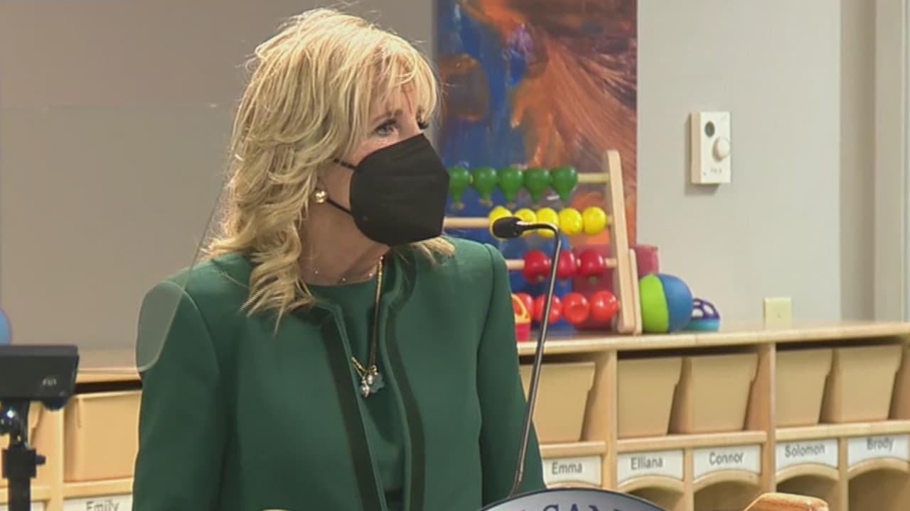 La primera dama Jill Biden visita la base militar Lackland en San Antonio