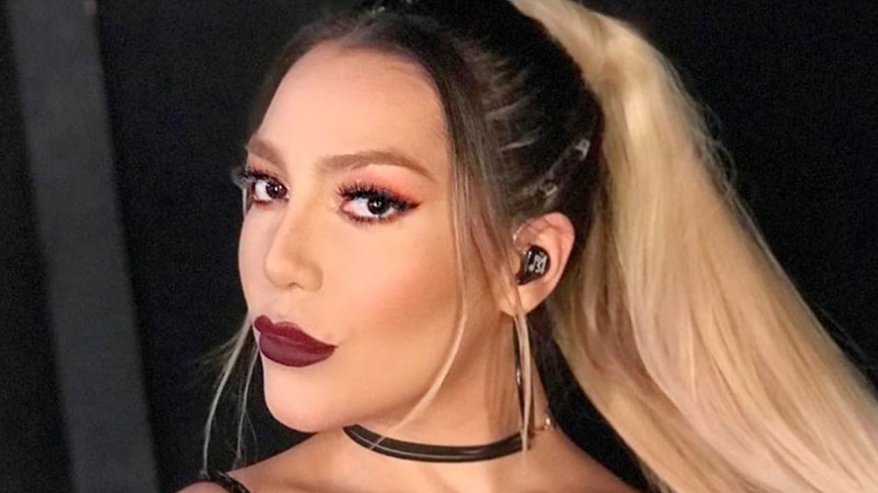 Todavía en diciembre pasado, cuando se le preguntó en México si estaría dispuesto a hacer un dueto con ella, replicó que "para hacer dueto tienen que cantar dos y 
<b><a href="https://www.milenio.com/espectaculos/famosos/enrique-guzman-frida-sofia-hija-alejandra-guzman-canta" target="_blank">ella no canta</a></b>".