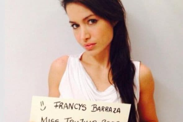 Francys Barraza, Miss Trujillo 2013, también pide la paz para Venezuela. Fotografía tomada de Twitter.