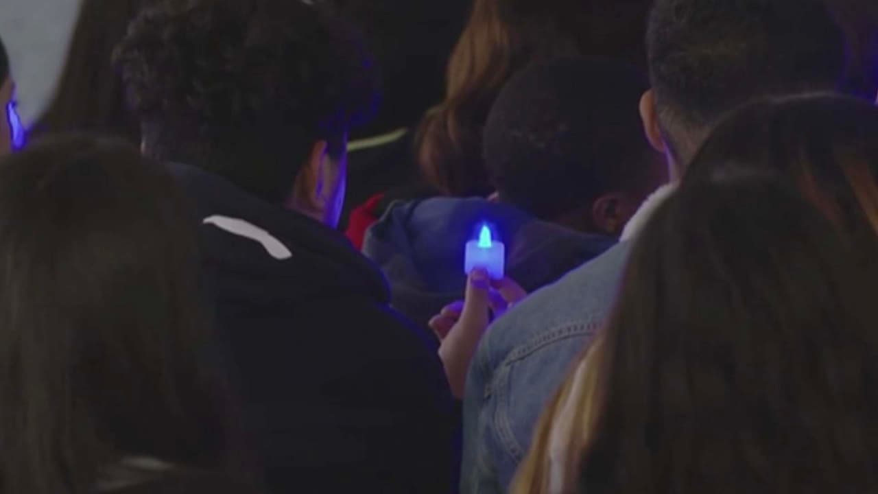 El evento en memoria de los menores se llevó a cabo en la
<b> Escuela Secundaria Hoffman al noroeste de Houston, donde ellos estudiaban.</b>