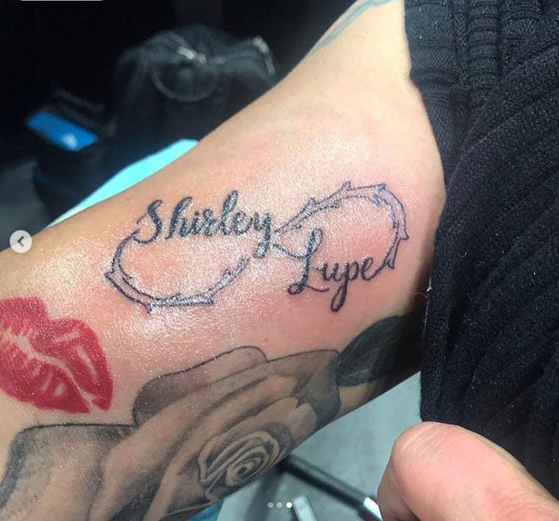 Sin embargo, un mes después la pareja dio por terminada la relación. 'El Toro del Corrido' aseguró que la razón fue la falta de tiempo.