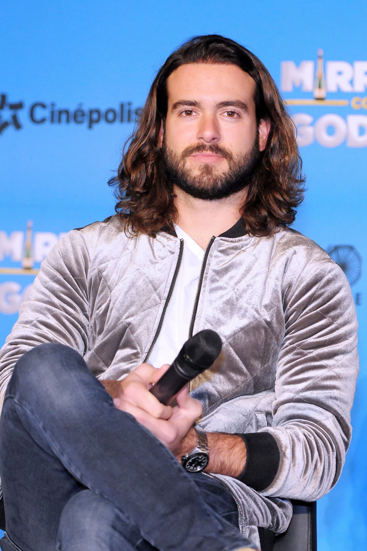 "¿Y este tipo (Pablo Lyle) se baja del carro cuando ya el señor se había ido, solo para golpearlo?", se preguntó Di Monte.