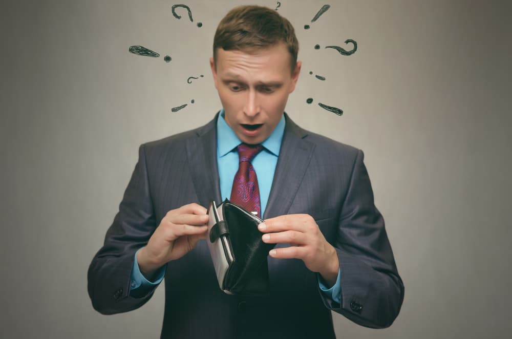 Tal vez cosas que estaban enredadas, cosas que no se entendieron, cheques extraviados, comunicaciones que no llegaron, todo se aclara.