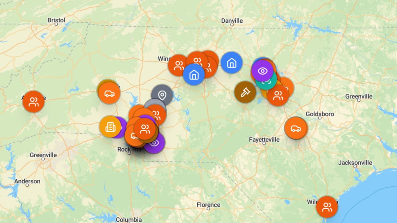 Una nueva herramienta muestra dónde se han confirmado operativos de ICE para que trabajadores evalúen riesgos en sus rutas diarias.