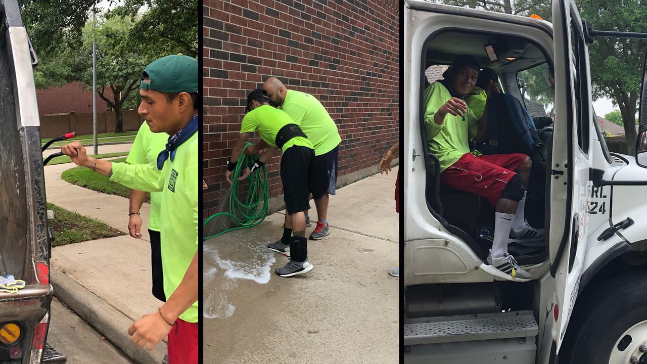 “No sabemos si alguna de las bolsas que recogemos tiene coronavirus”: hispanos recolectores de basura en Houston