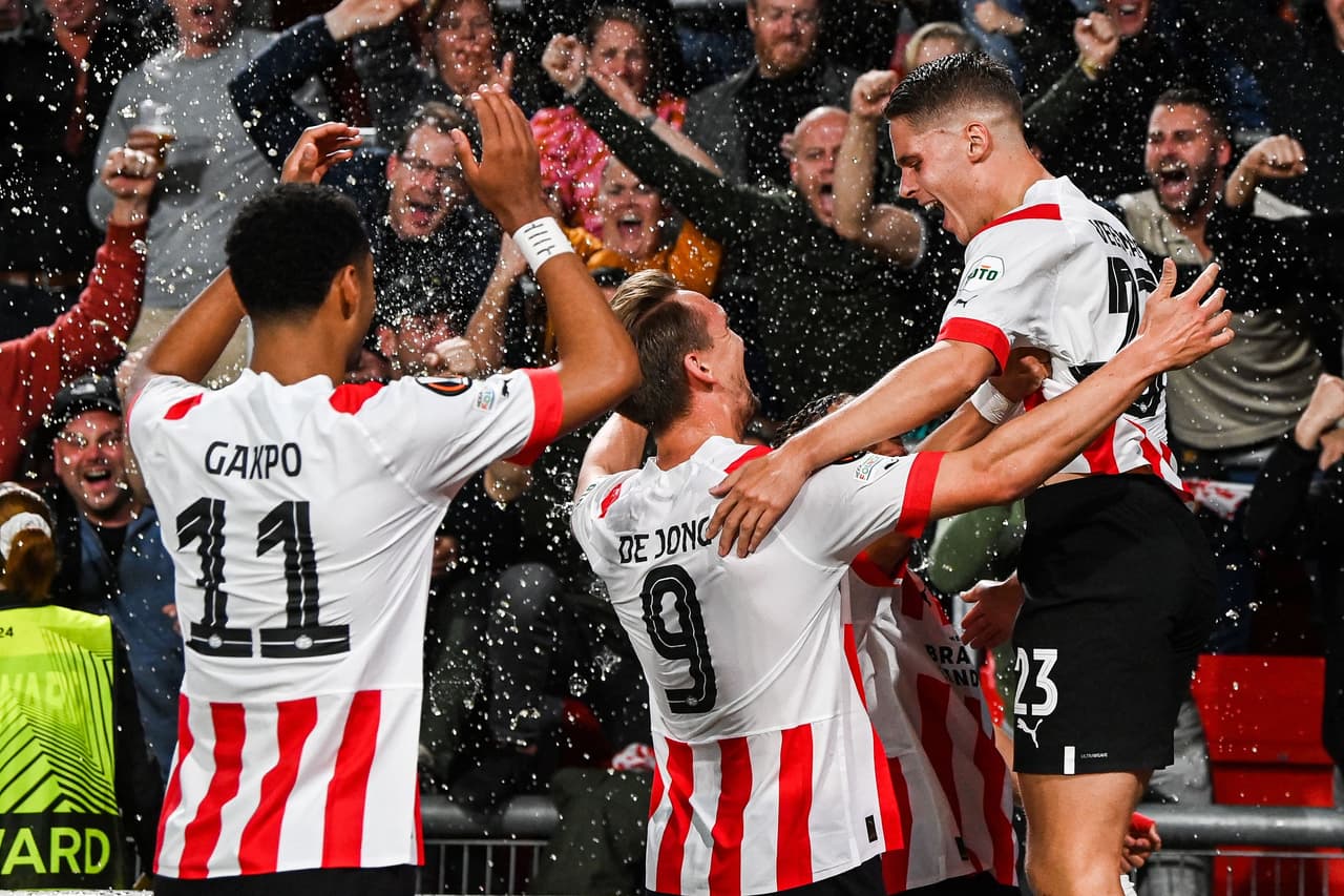 El cuadro de PSV Eindhoven derrotó 2-0 de local al Arsenal en la UEFA Europa League; Betis gana sin Guardado al Ludogorets y Braga cae ante Union Berlín sin Lainez.