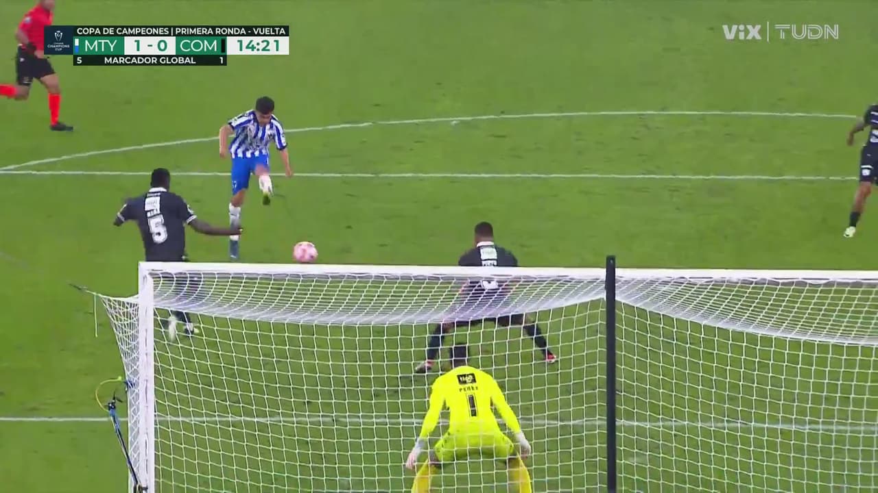 Doble llegada regia exige a Pérez para acerse con el balón