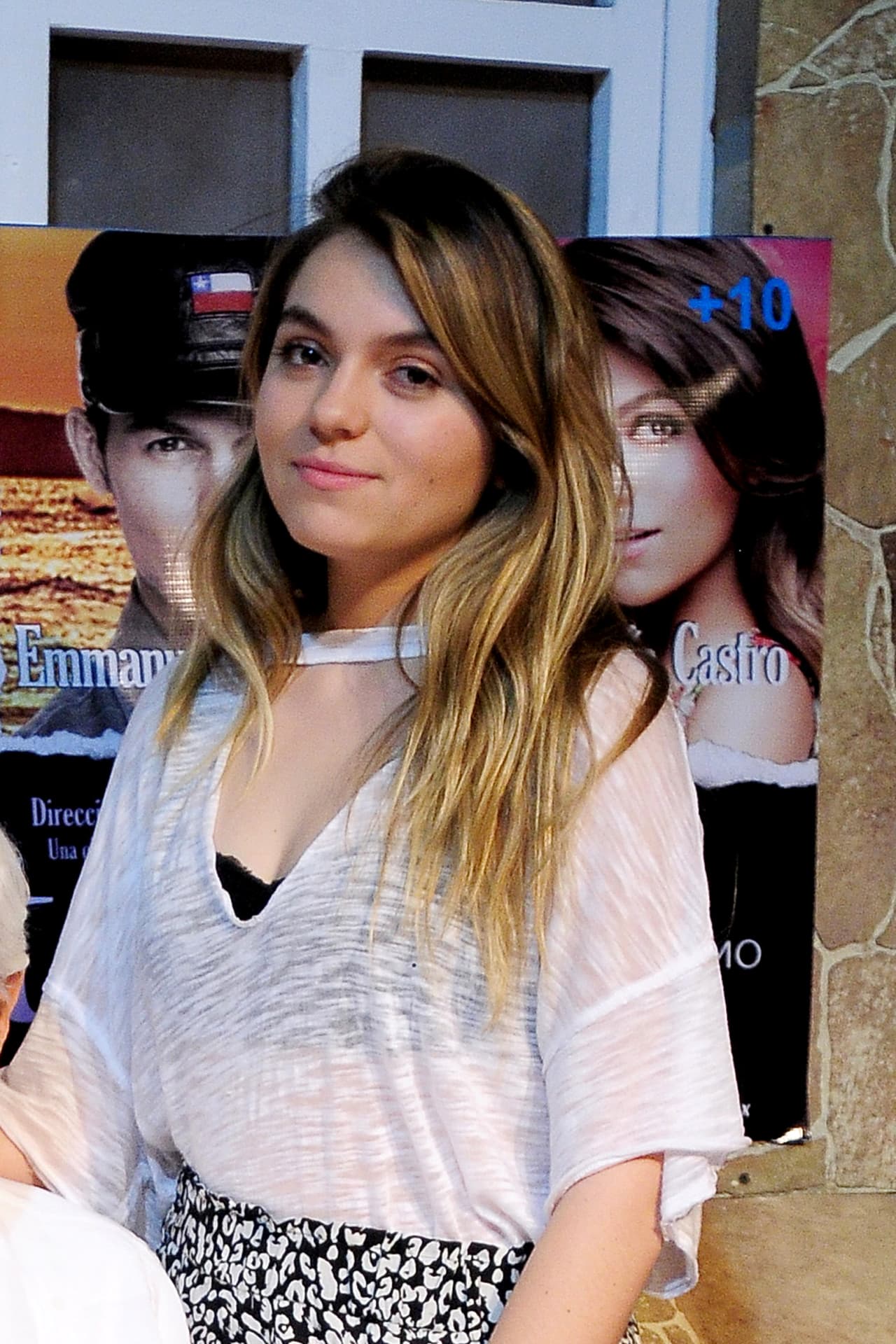 La actriz Sofía Castro, de 22 años de edad, sorprendió a sus seguidores al dar a conocer el fin de su relación con Juan Pablo Gil, quien es 7 años mayor.