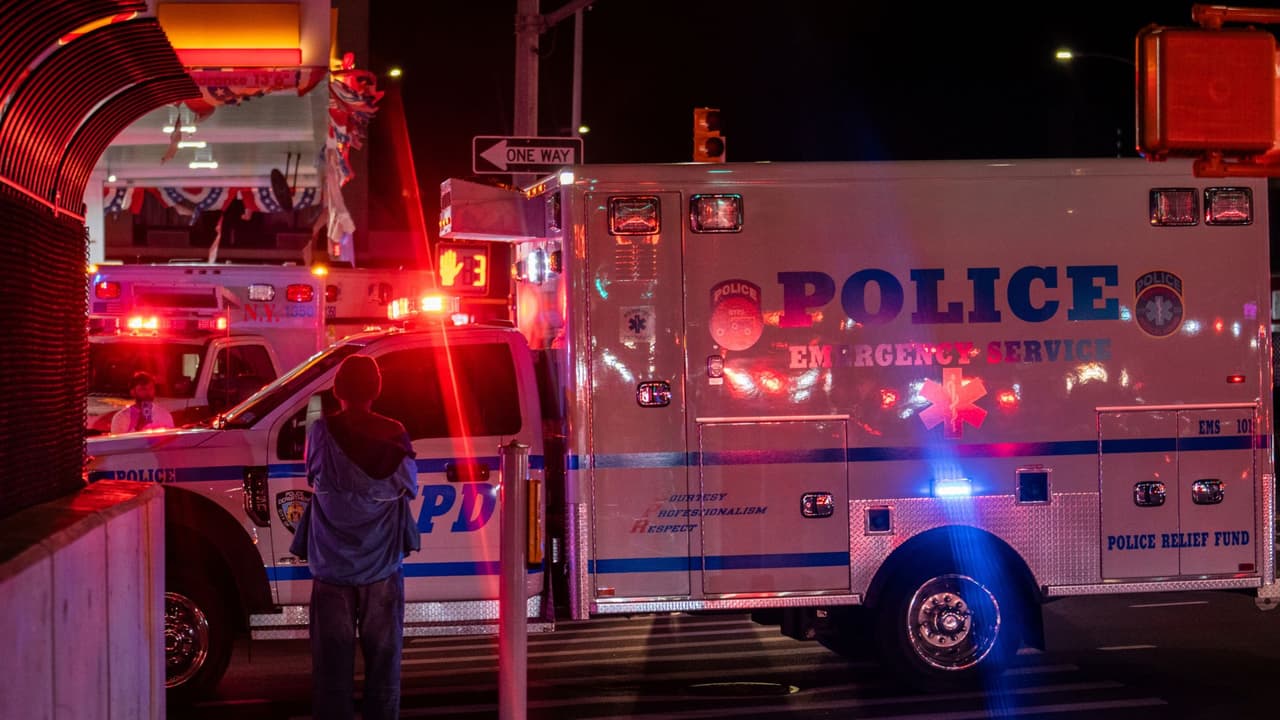 Tiroteo en el Bronx deja al menos dos personas sin vida; sospechosos huyen en motocicleta