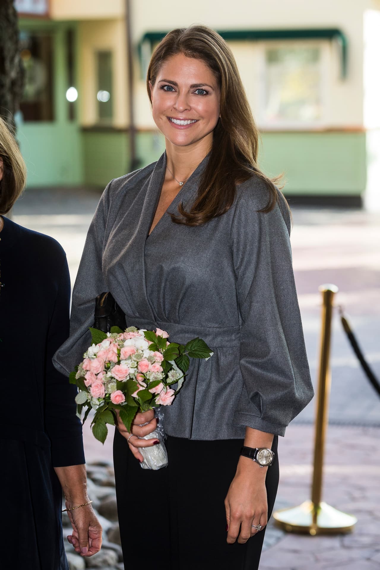 Por su parte, la princesa Madeleine de Suecia se encuentra embarazada por tercera ocasión. De acuerdo con información de la revista ¡Hola!, se espera que se convierta de nueva cuenta en mamá para marzo de 2018.