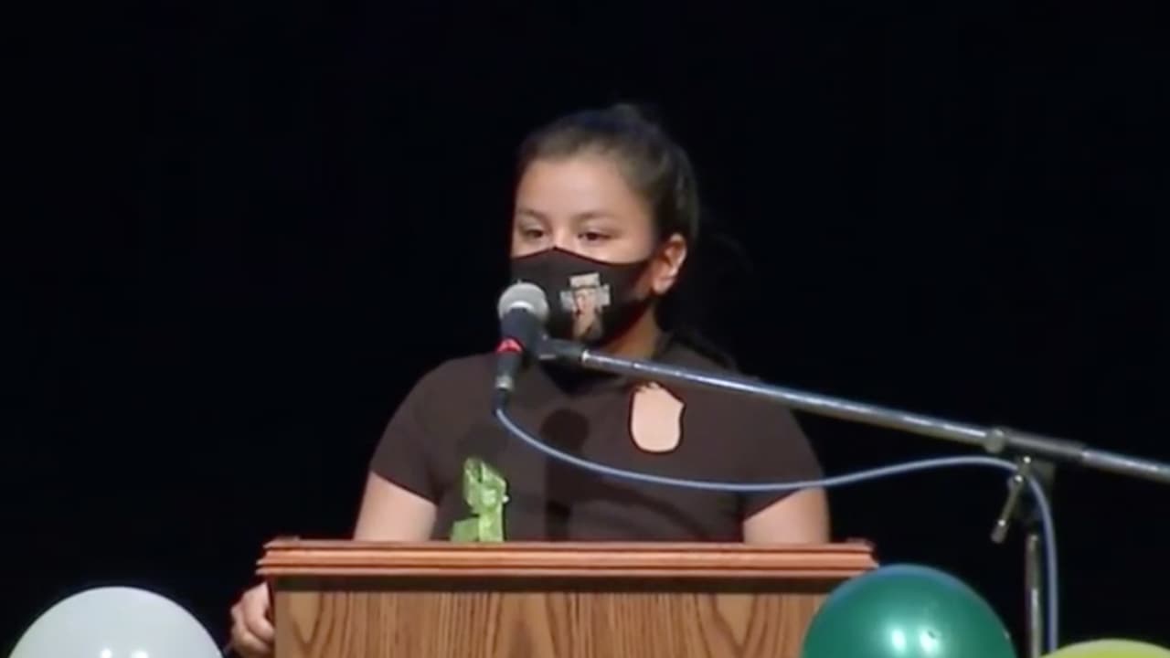 <b><a href="https://www.univision.com/shows/despierta-america/quiero-que-me-dejen-tranquila-con-mi-hija-madre-de-vanessa-guillen-pide-privacidad-en-los-actos-funebres-video">"Vanessa</a></b> era muy sonriente, como nadie en el mundo", expresó conmovida Lupita al hablar de su hermana.