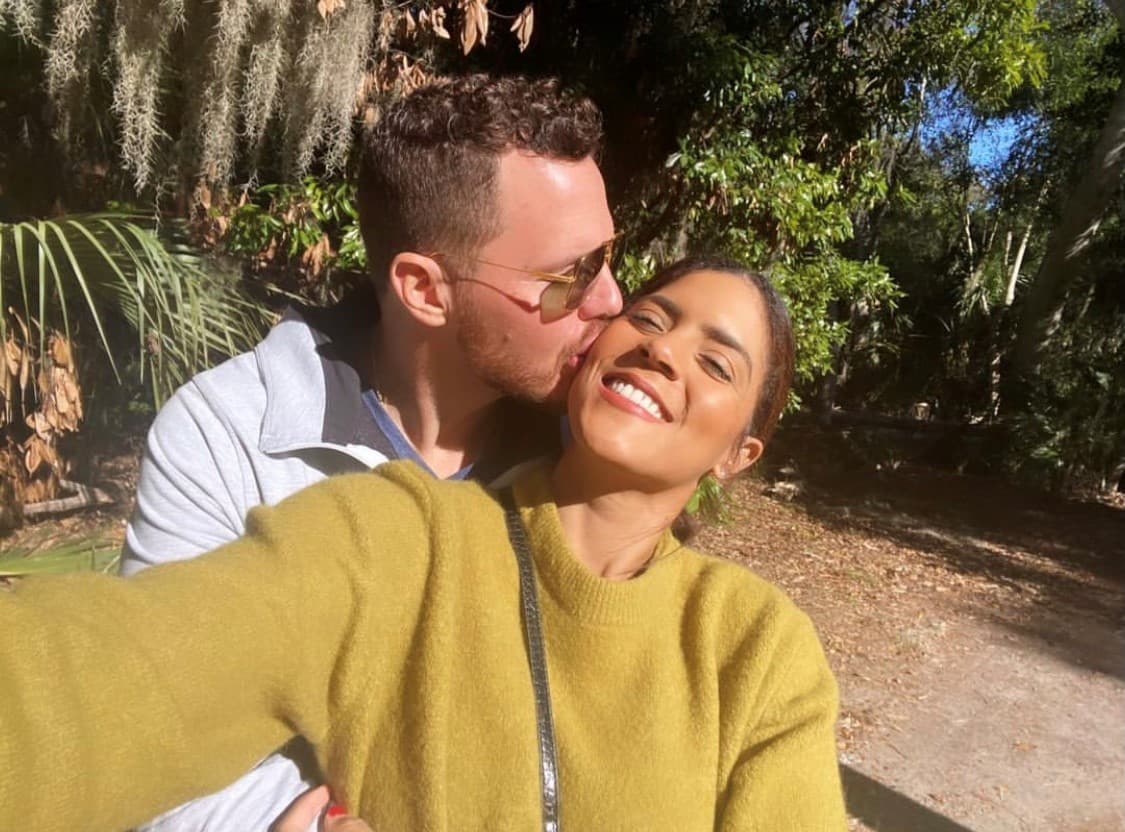 Esta 'selfie' de Francisca Lachapel en los brazos de su prometido, fue una de las que más reacciones y suspiros provocó entre sus seguidores.