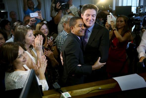 A partir de este martes, serán legales en Florida los matrimonios homosexuales, y para celebrarlo, se realizarán varias bodas gay masivas.