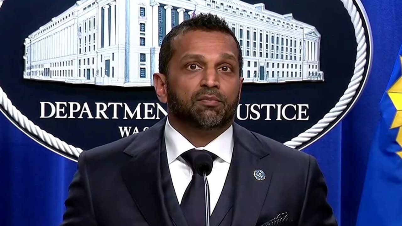 Departamento de Justicia ofrece detalles sobre nueva acusación contra exdirector del FBI, James Comey