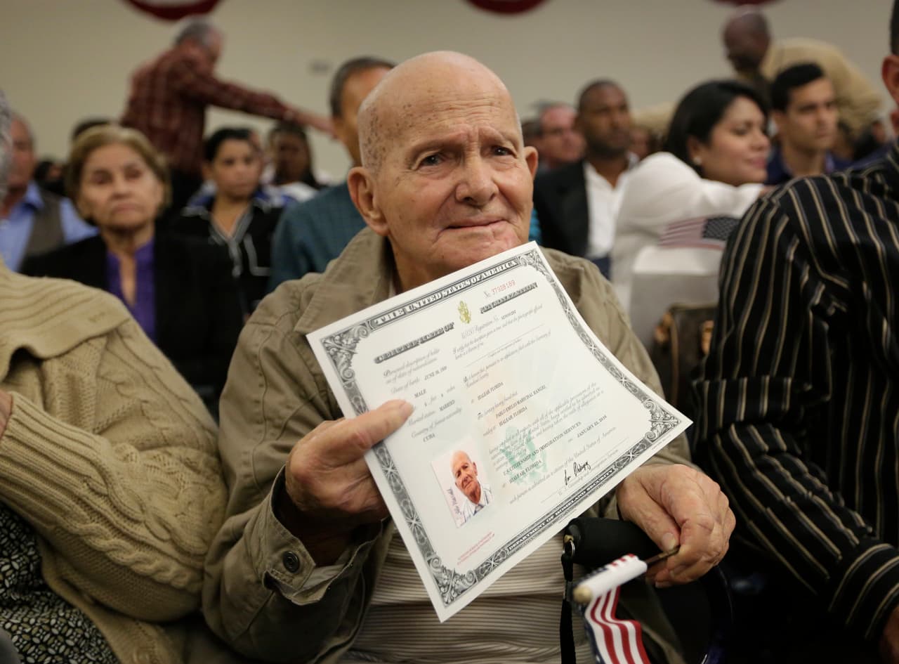 El gobierno estudia alternativas para reiniciar procesos migratorios detenidos por la pandemia