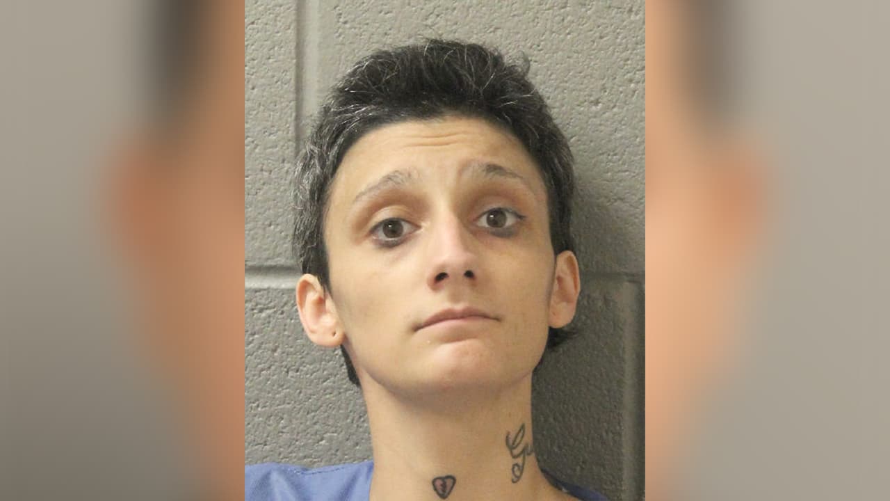Tomi Leigh Chavez, enfrenta cargos por robo y provocar heridas.